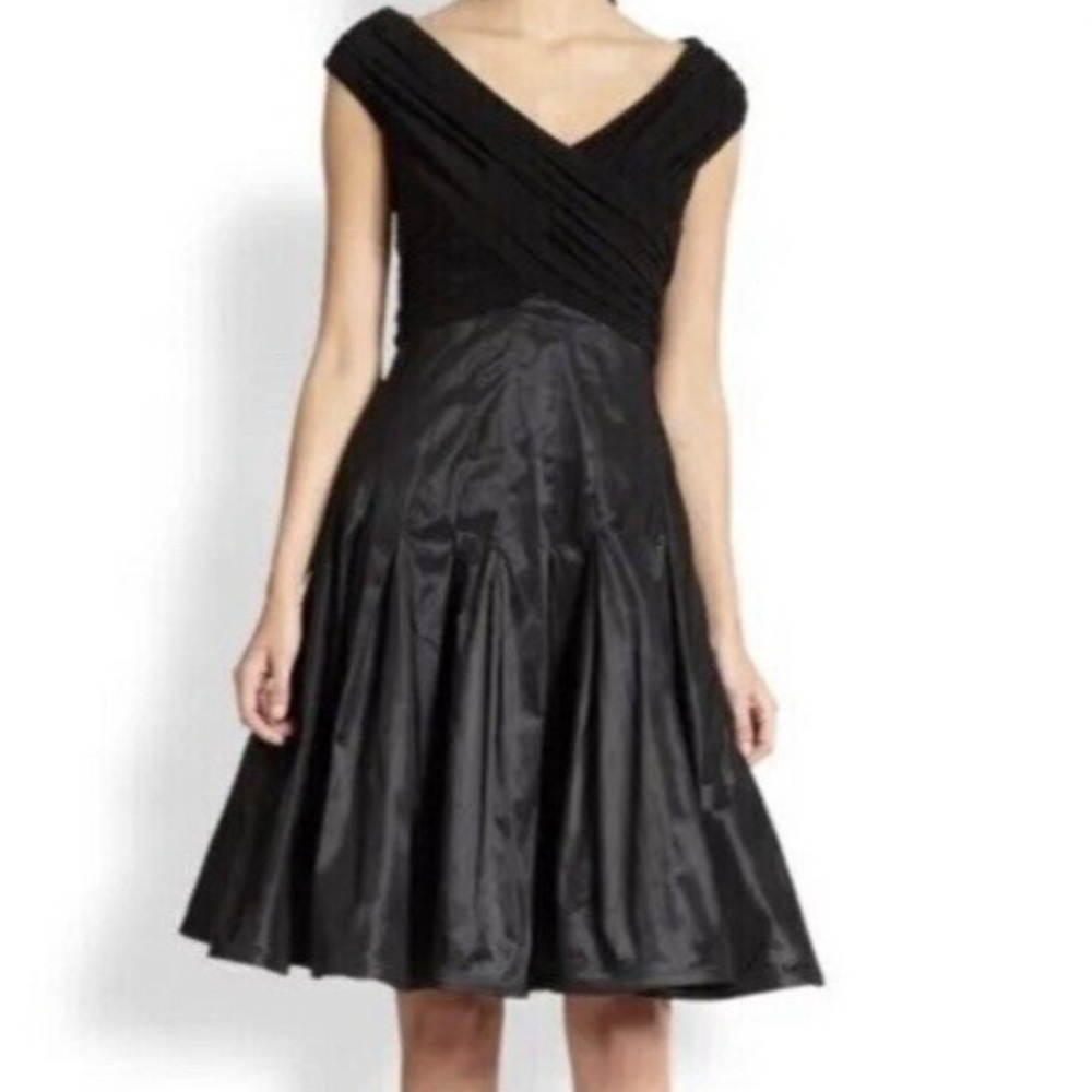 TADASHI SHOJI Collection Dress Size 2 Black Sleeveless Taffeta Bottom.